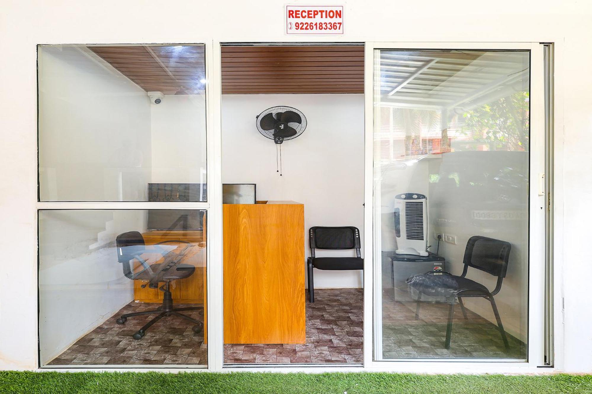 Hotel Pednekar Plaza 2*