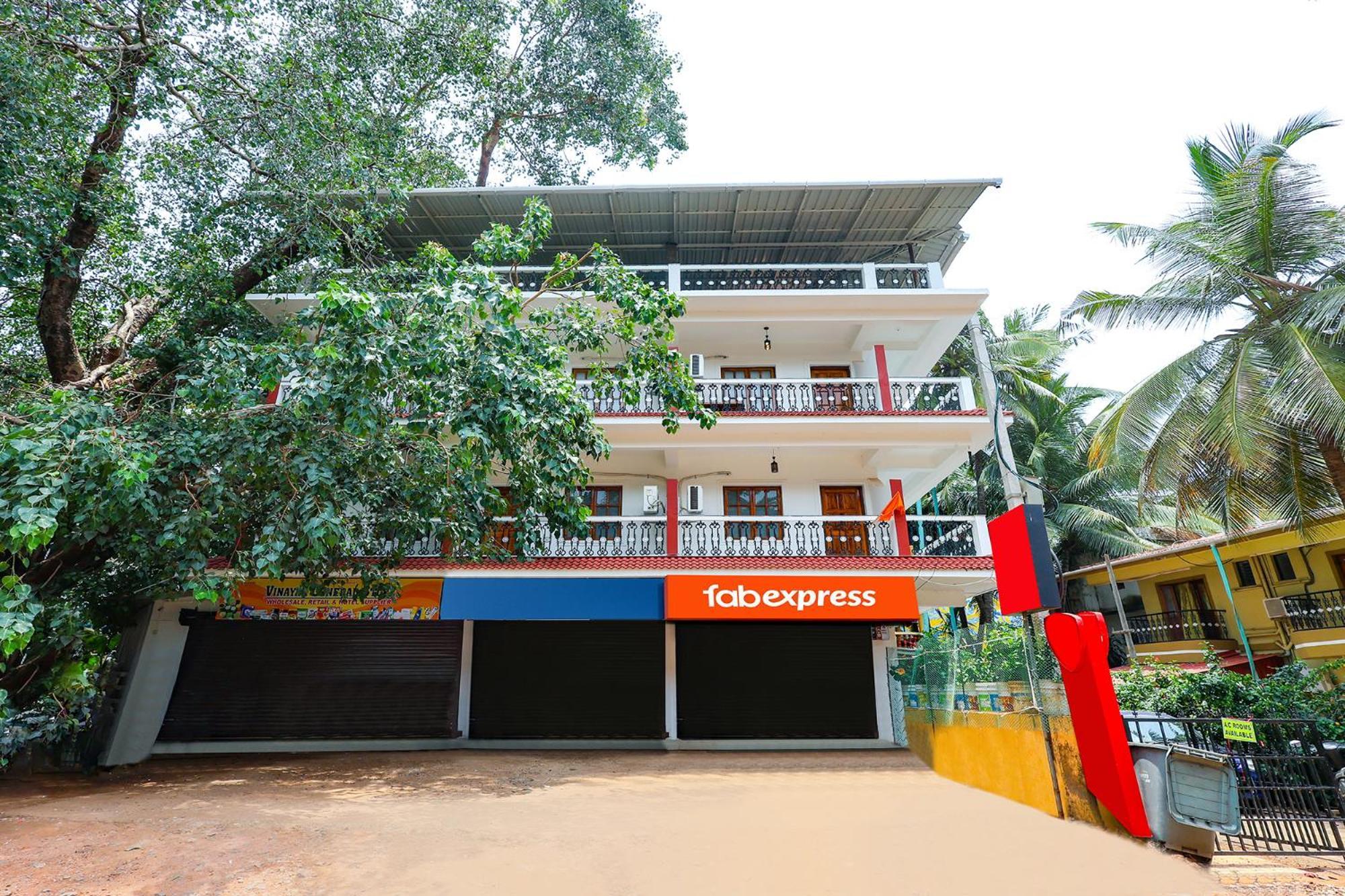 Pednekar Plaza Hotel
